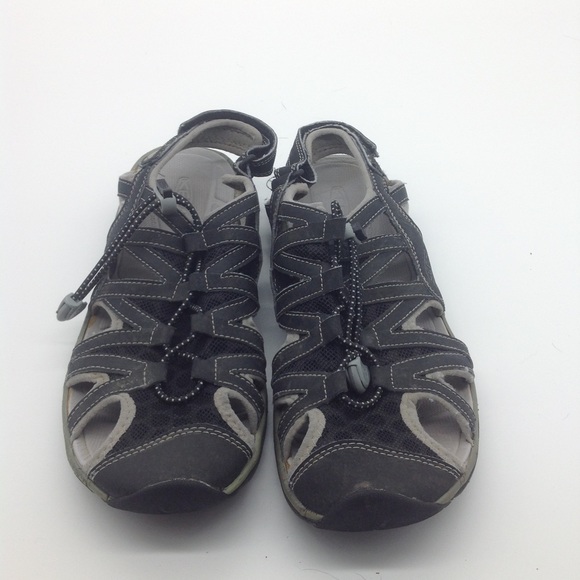 Keen Slip Ons - Picture 1 of 4